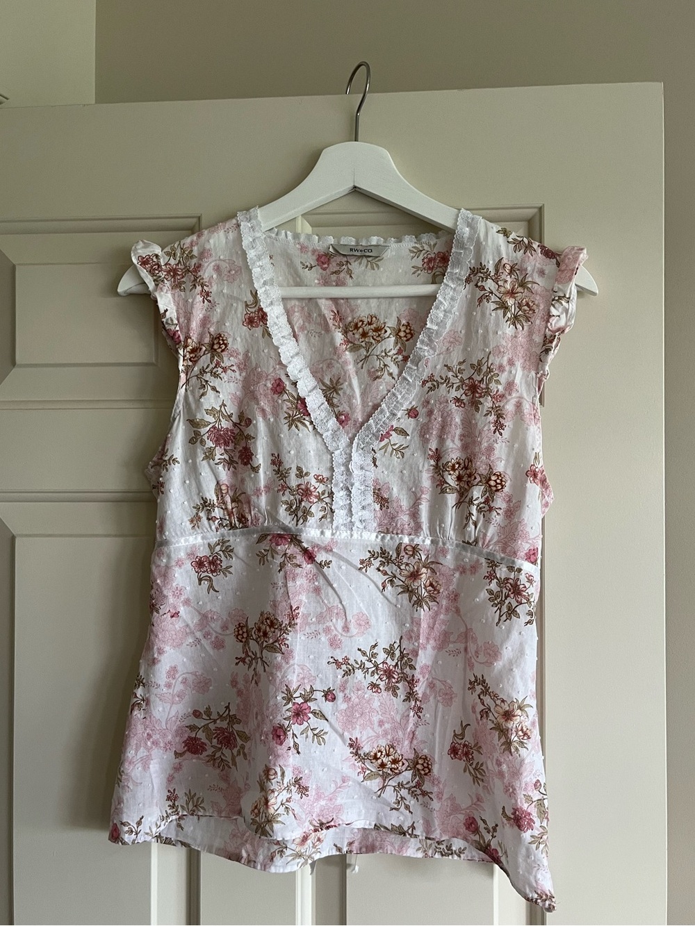 floral lacy blouse